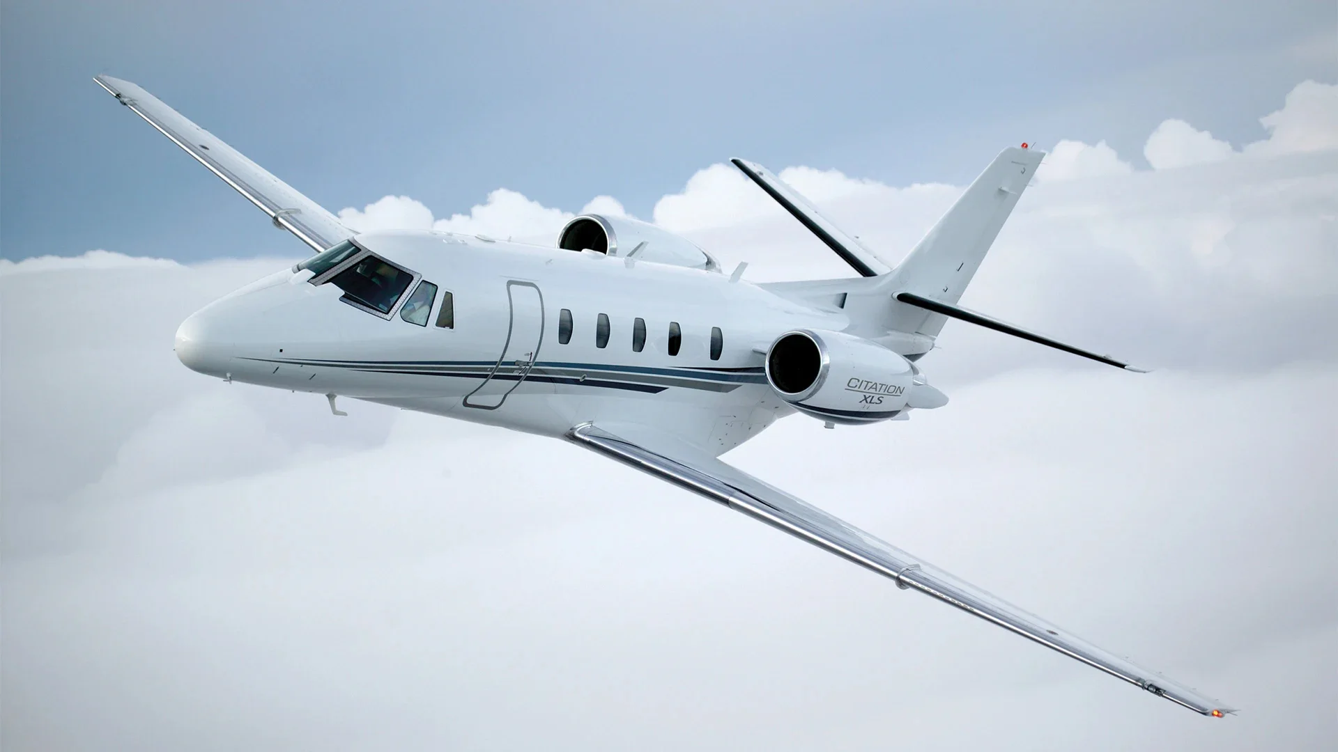 Midsize jet charter planning illustration